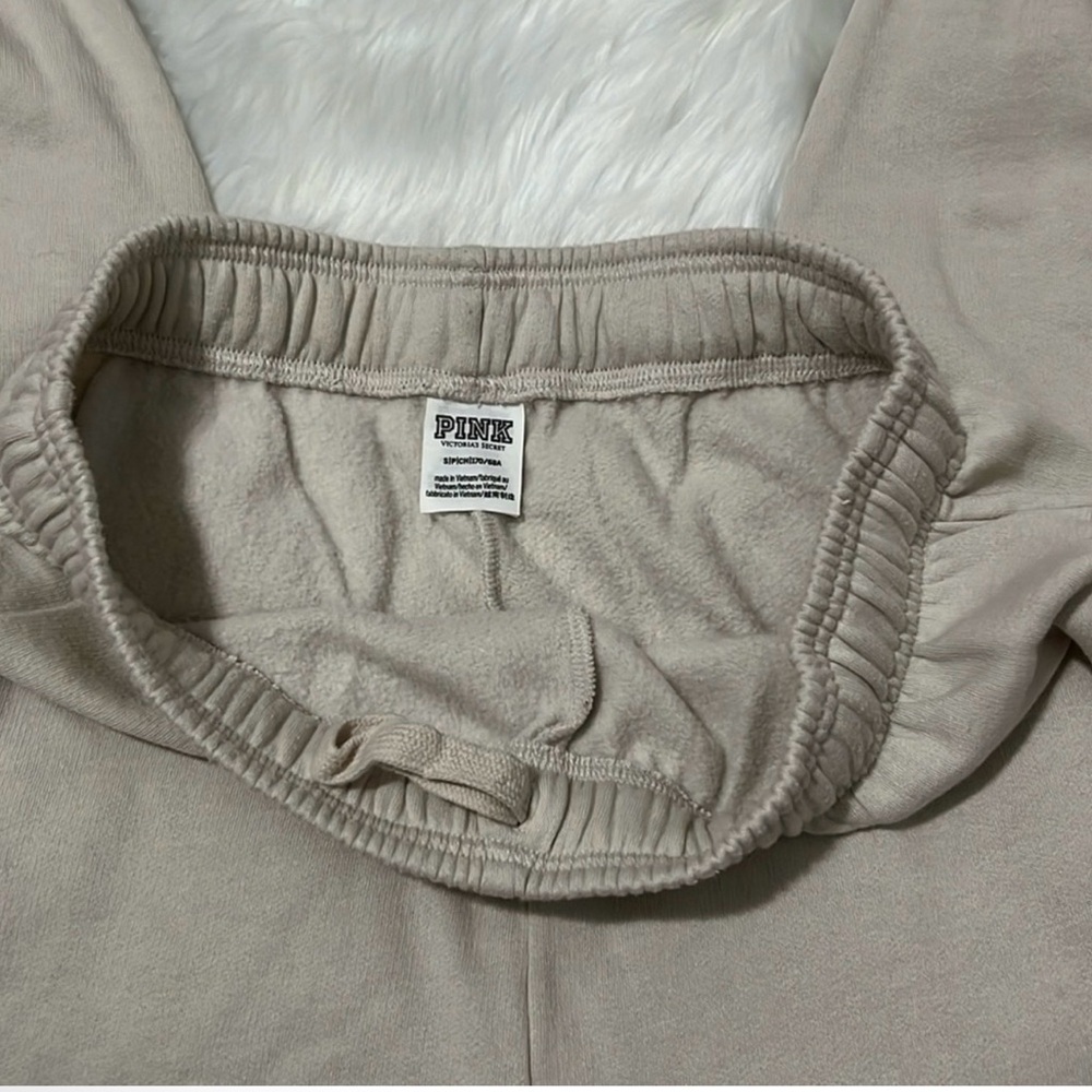 PINK Victoria's Secret Leopard Print Campus Sweatpants - Picture 6 of 10